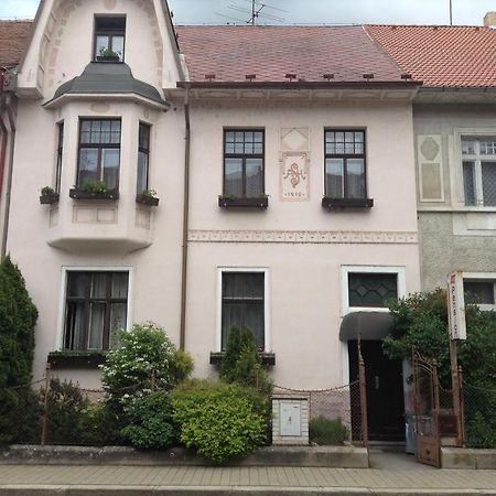 At Pension Ceske Budejovice Exteriör bild